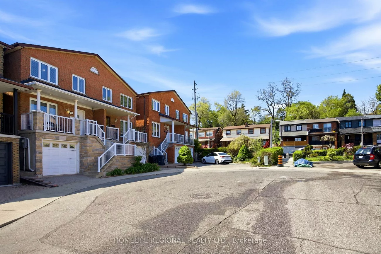 122, Beaver, Dovercourt-Wallace Emerson-Junction, Toronto