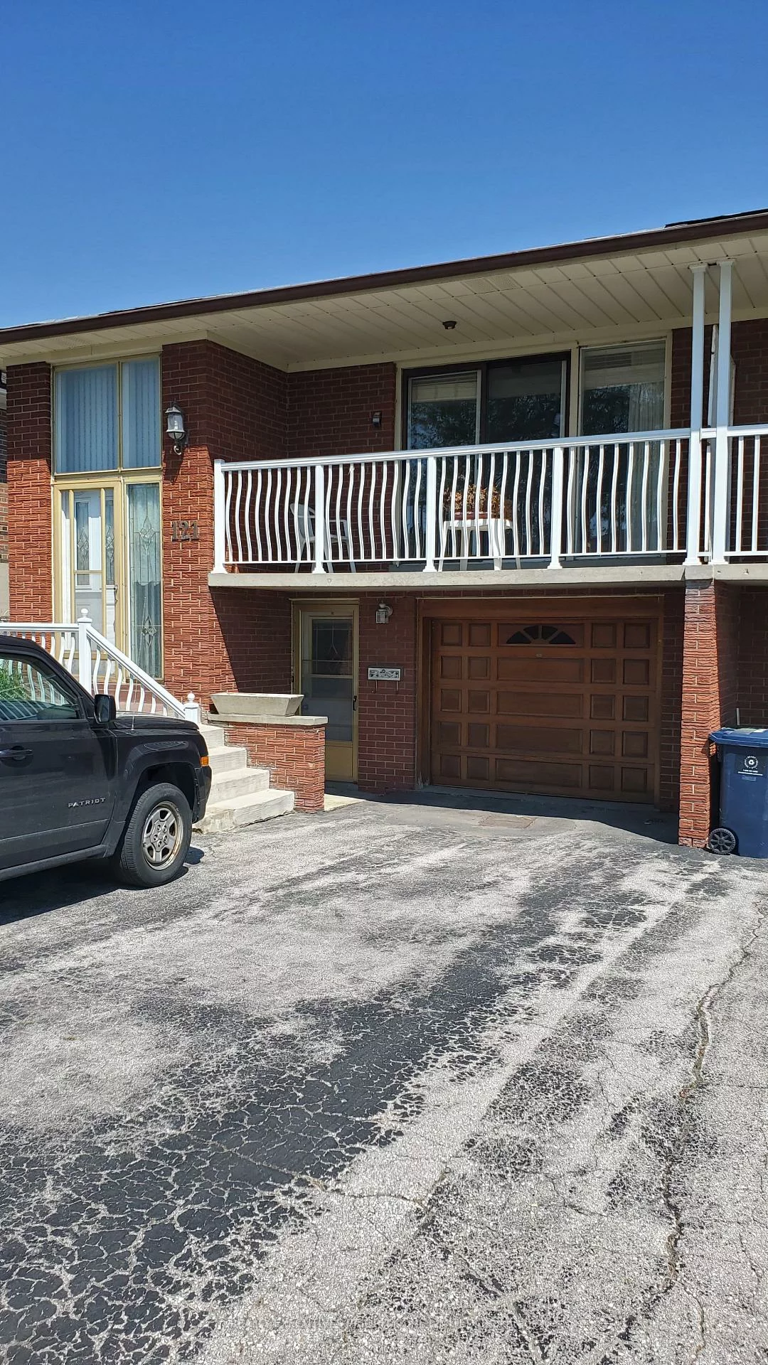 121, Cabana, Humber Summit, Toronto