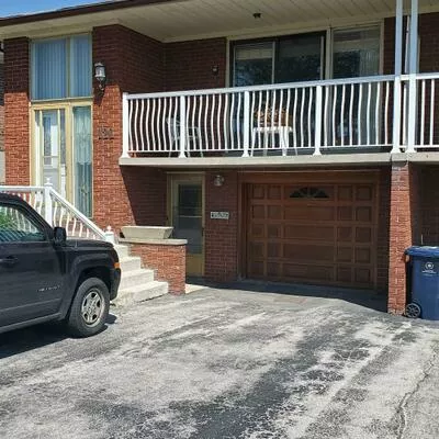 121, Cabana, Humber Summit, Toronto