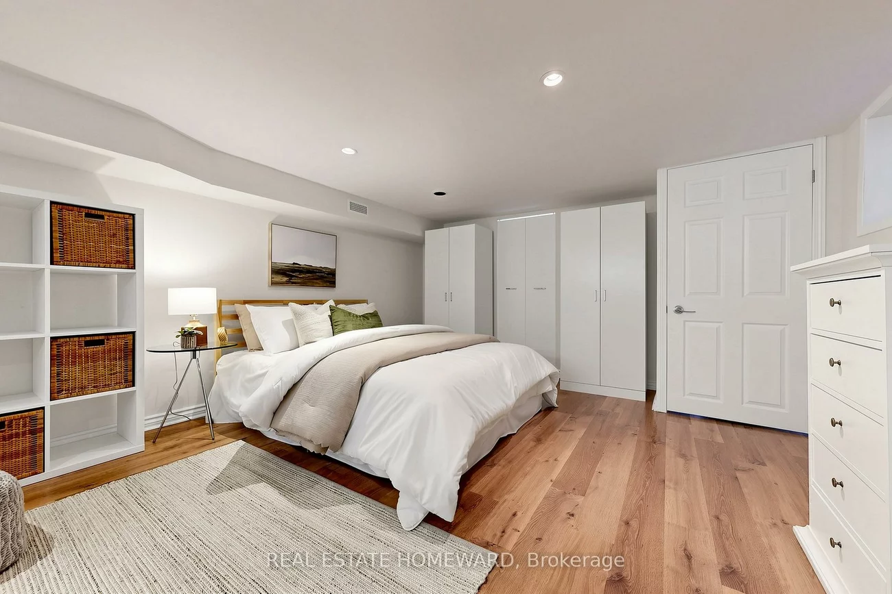 117, Evans, Runnymede-Bloor West Village, Toronto