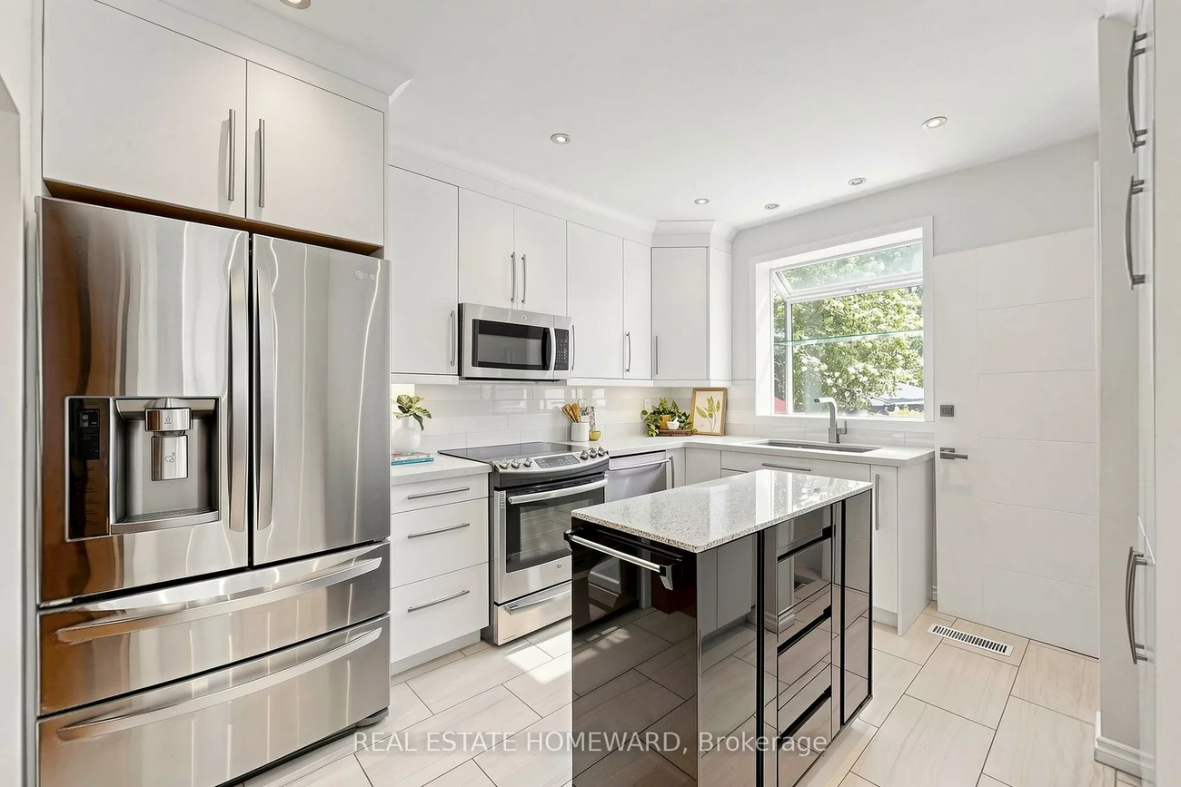 117, Evans, Runnymede-Bloor West Village, Toronto