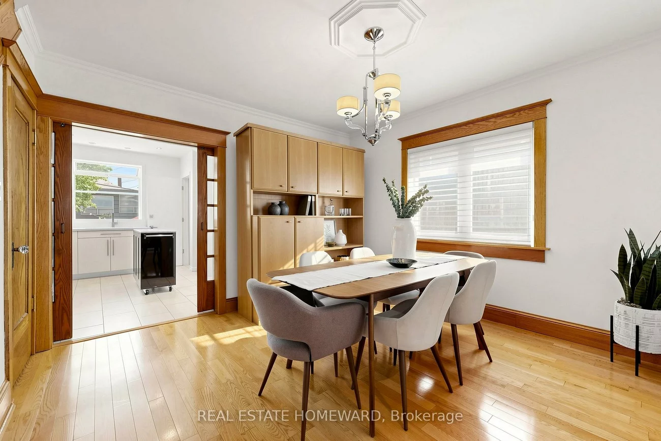 117, Evans, Runnymede-Bloor West Village, Toronto