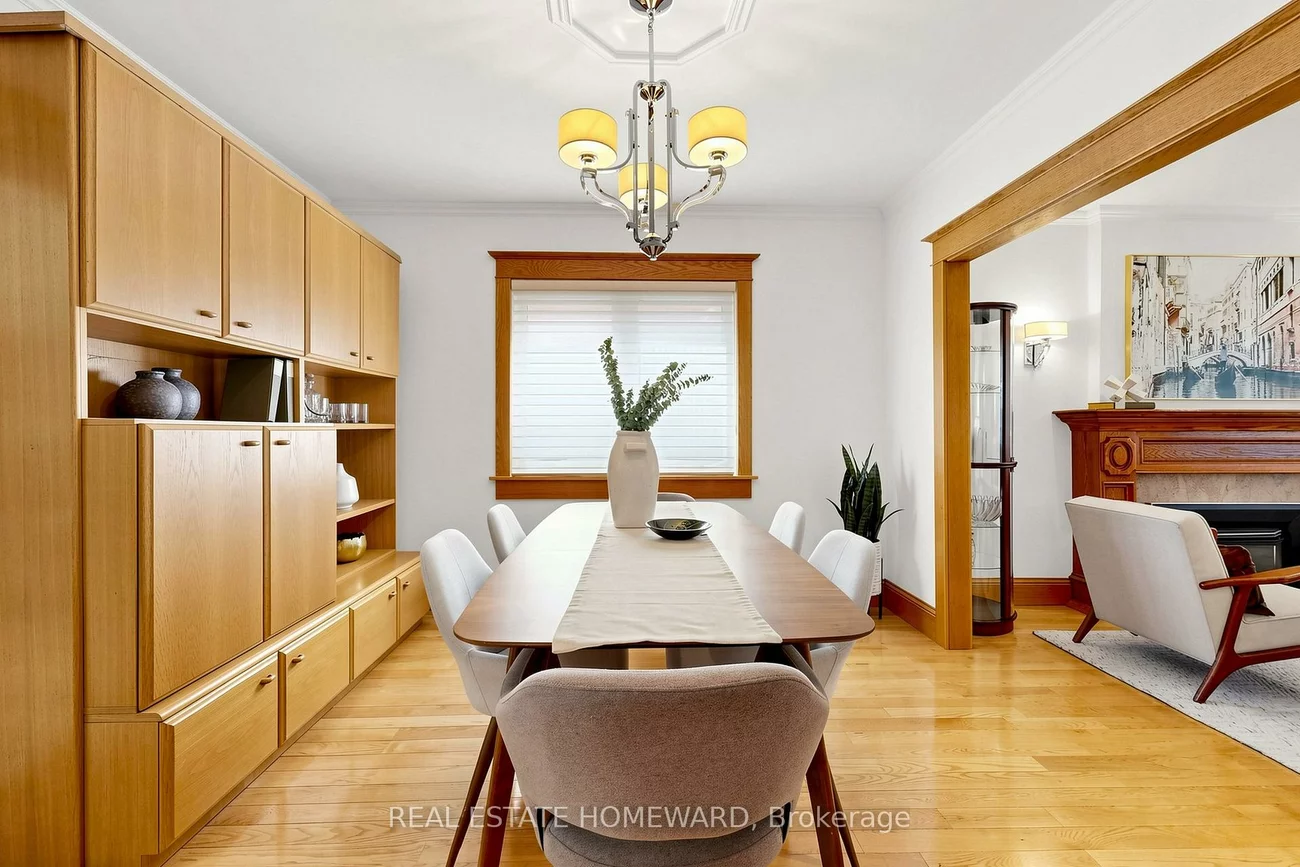 117, Evans, Runnymede-Bloor West Village, Toronto