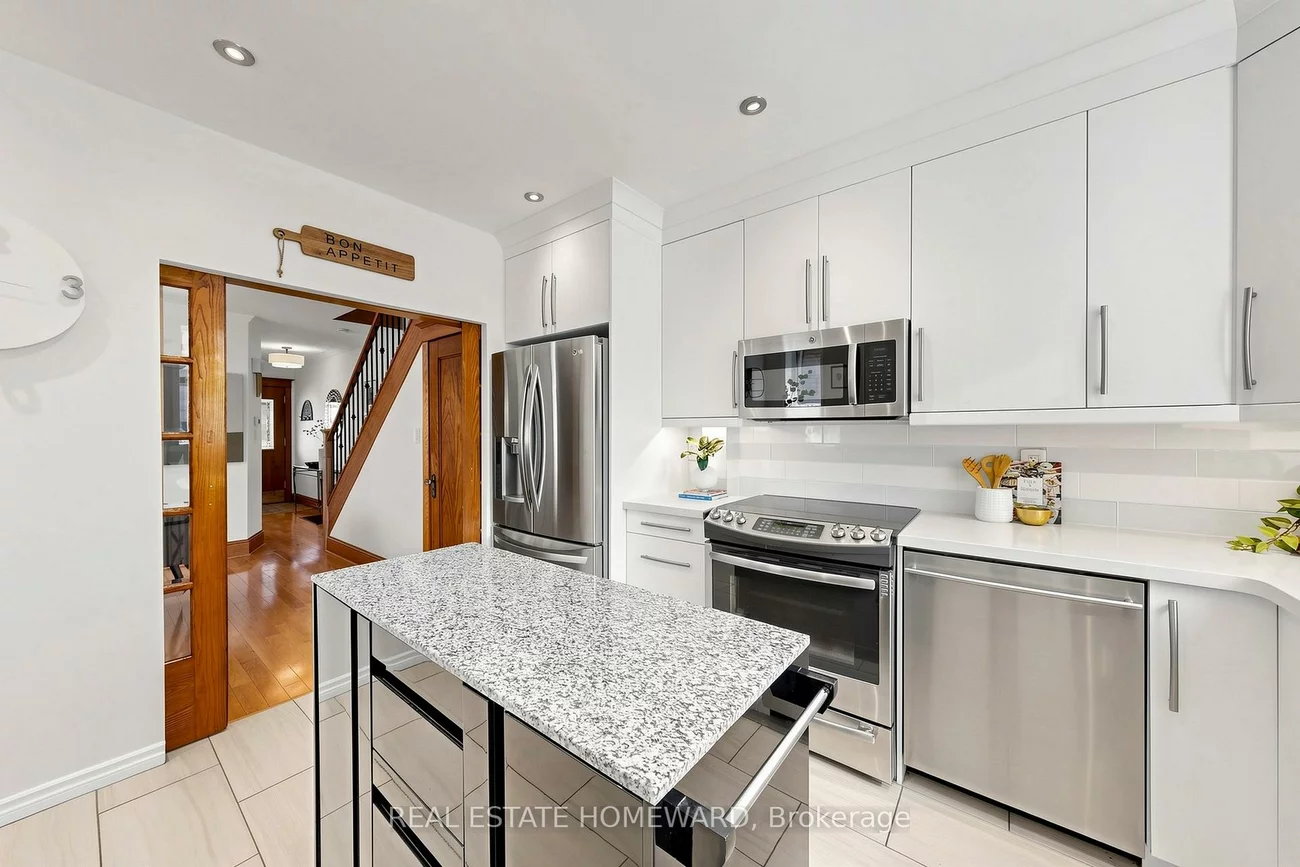 117, Evans, Runnymede-Bloor West Village, Toronto