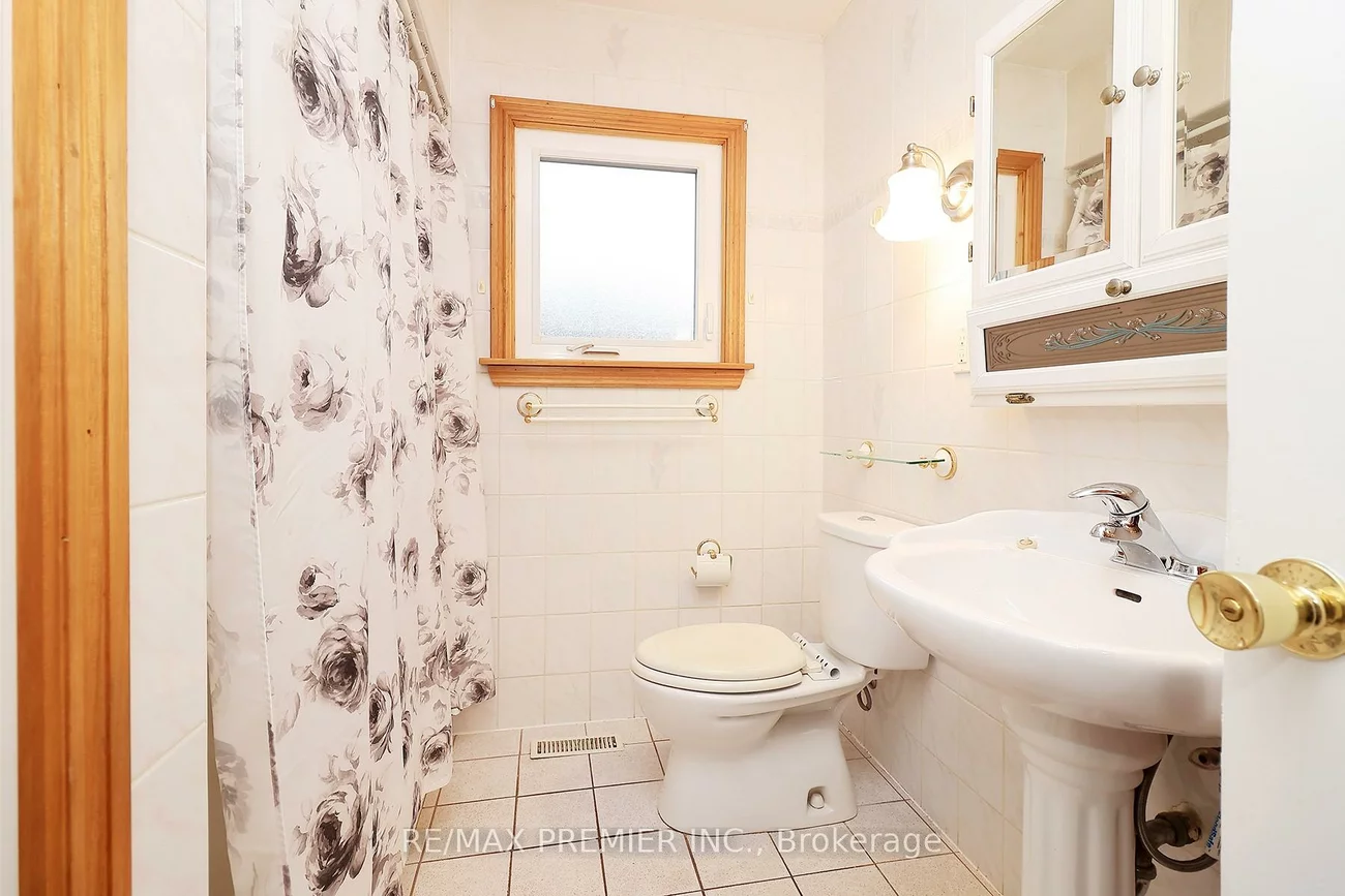 15, Boniface, Elms-Old Rexdale, Toronto