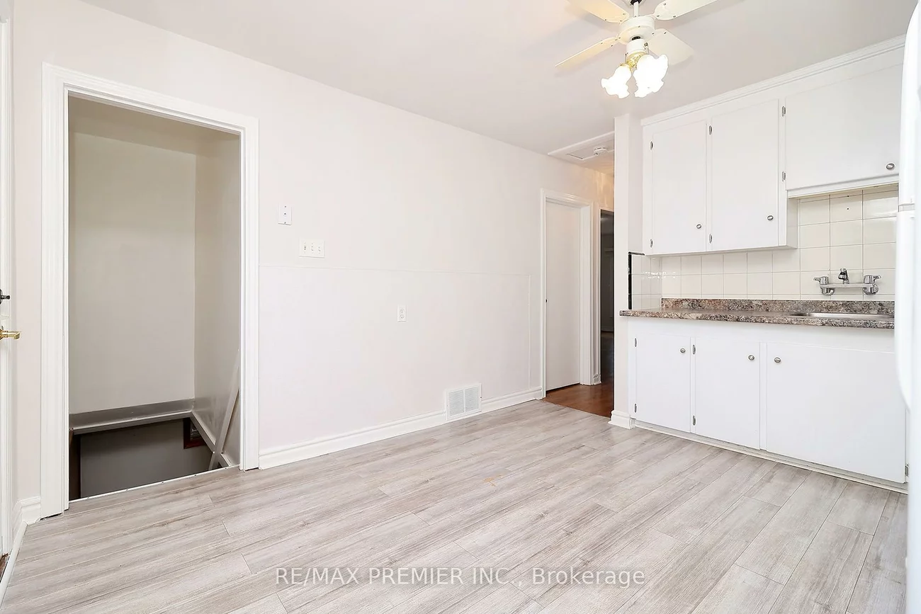 15, Boniface, Elms-Old Rexdale, Toronto