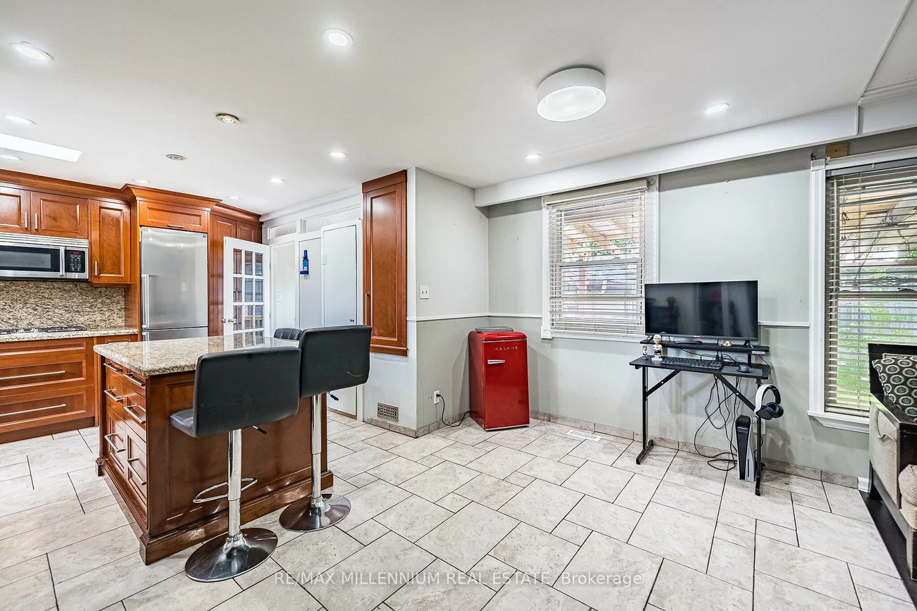 271, Thistle Down, Thistletown-Beaumonde Heights, Toronto