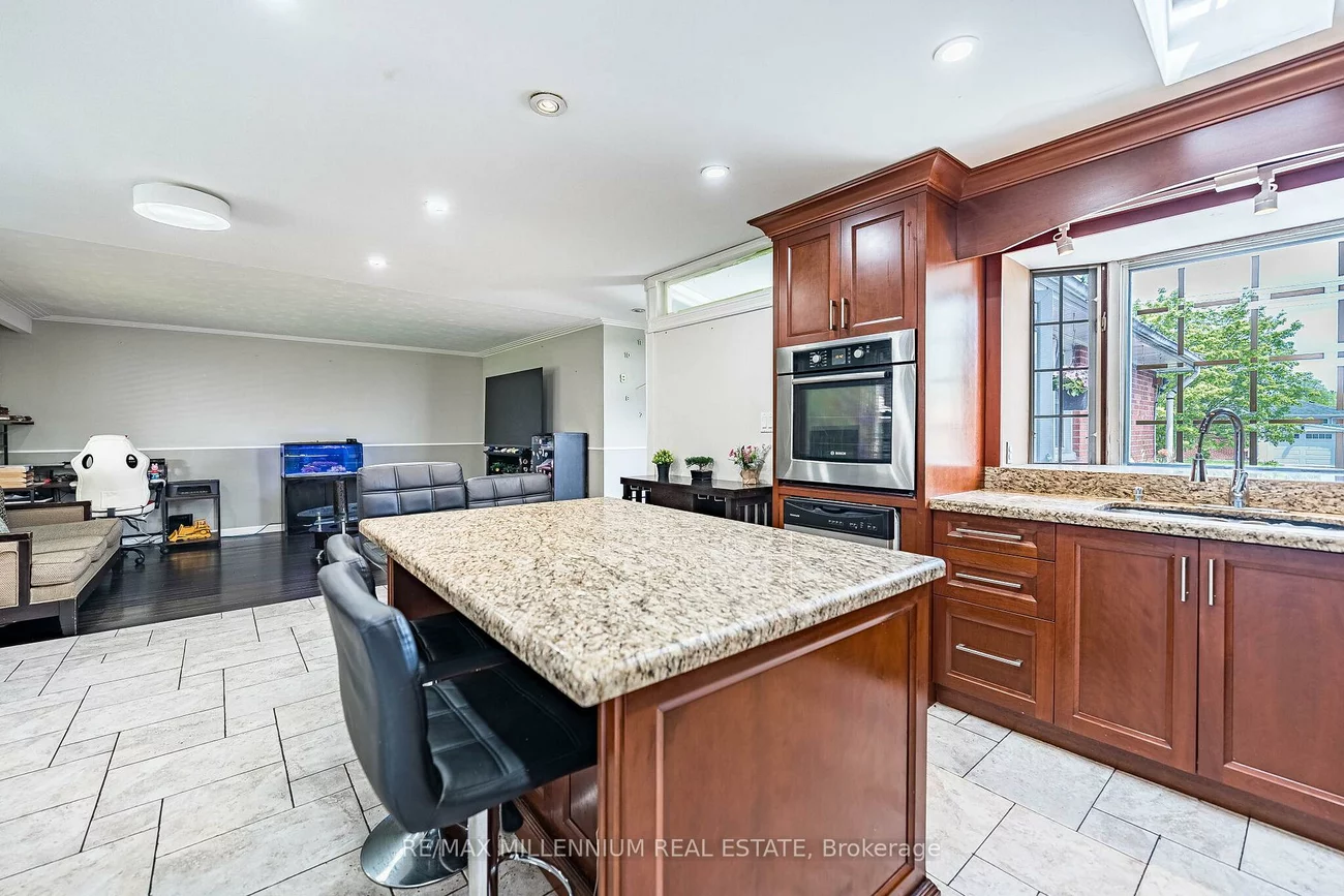 271, Thistle Down, Thistletown-Beaumonde Heights, Toronto