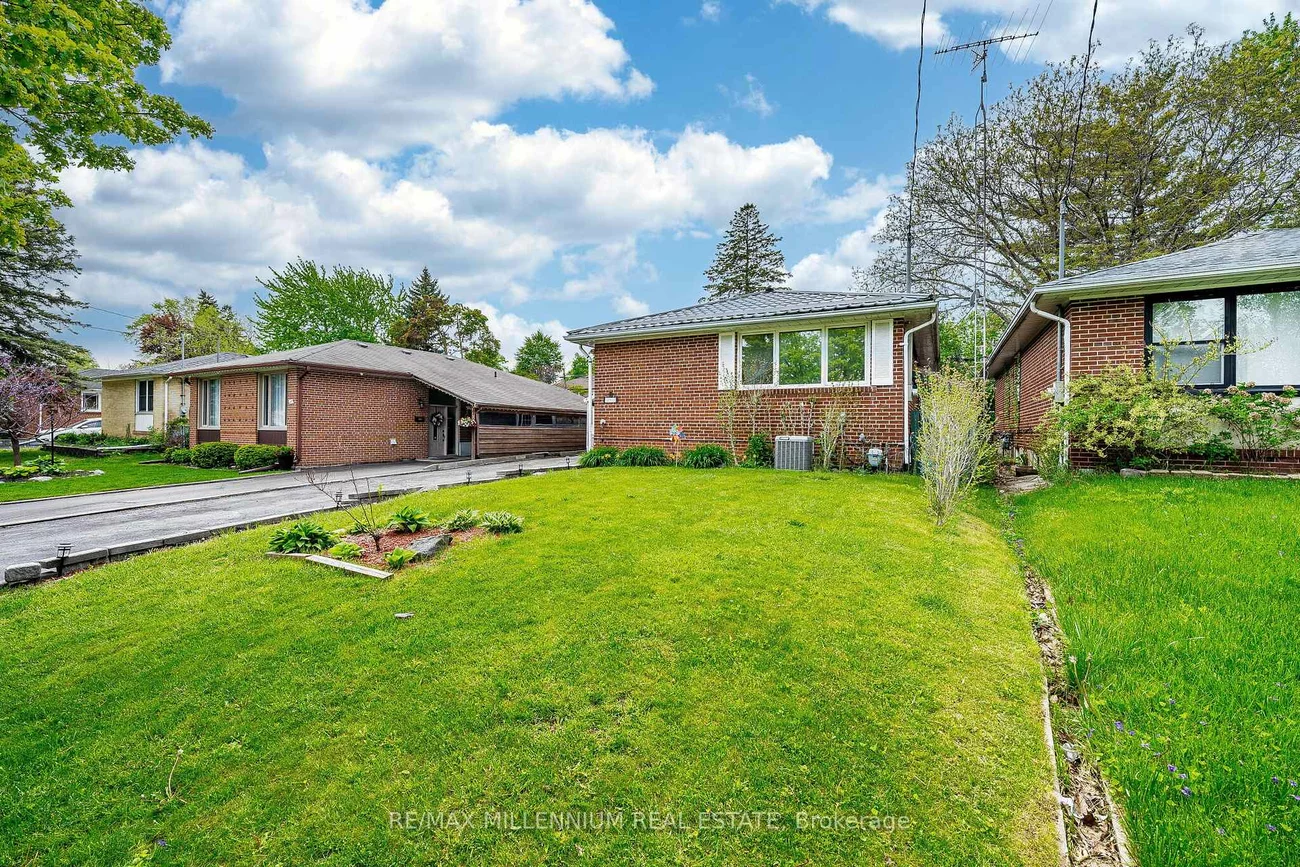 271, Thistle Down, Thistletown-Beaumonde Heights, Toronto