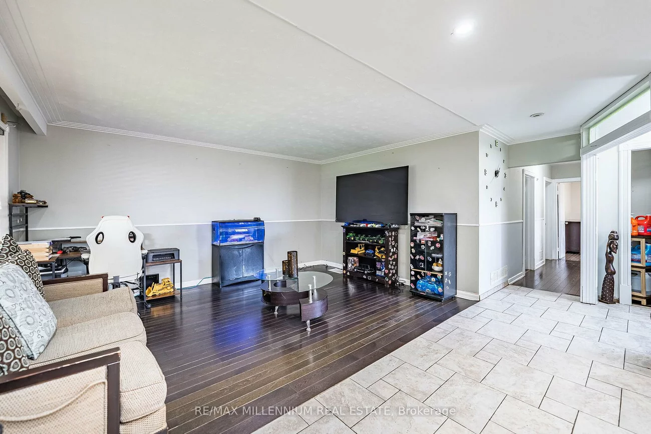 271, Thistle Down, Thistletown-Beaumonde Heights, Toronto