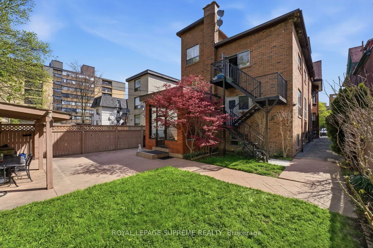 20, Maynard, South Parkdale, Toronto