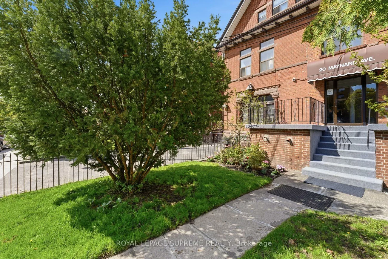 20, Maynard, South Parkdale, Toronto