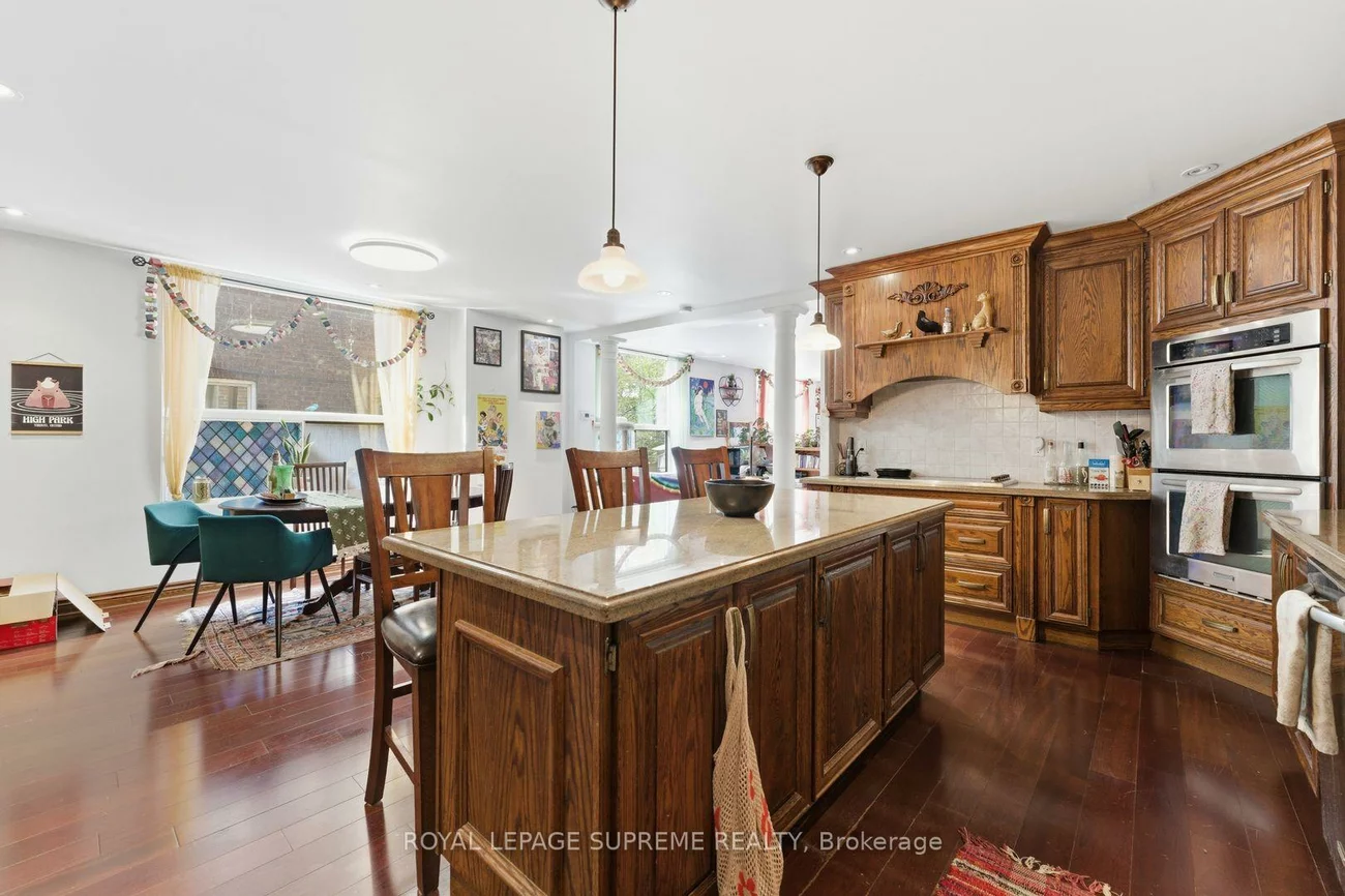 20, Maynard, South Parkdale, Toronto
