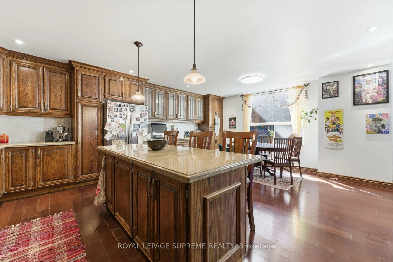 20, Maynard, South Parkdale, Toronto