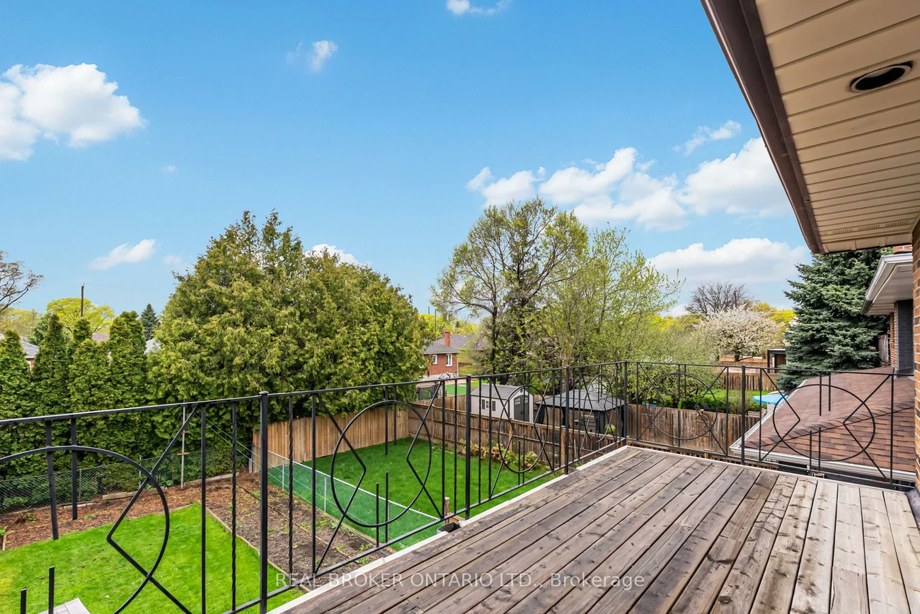 56A, Treeview, Alderwood, Toronto