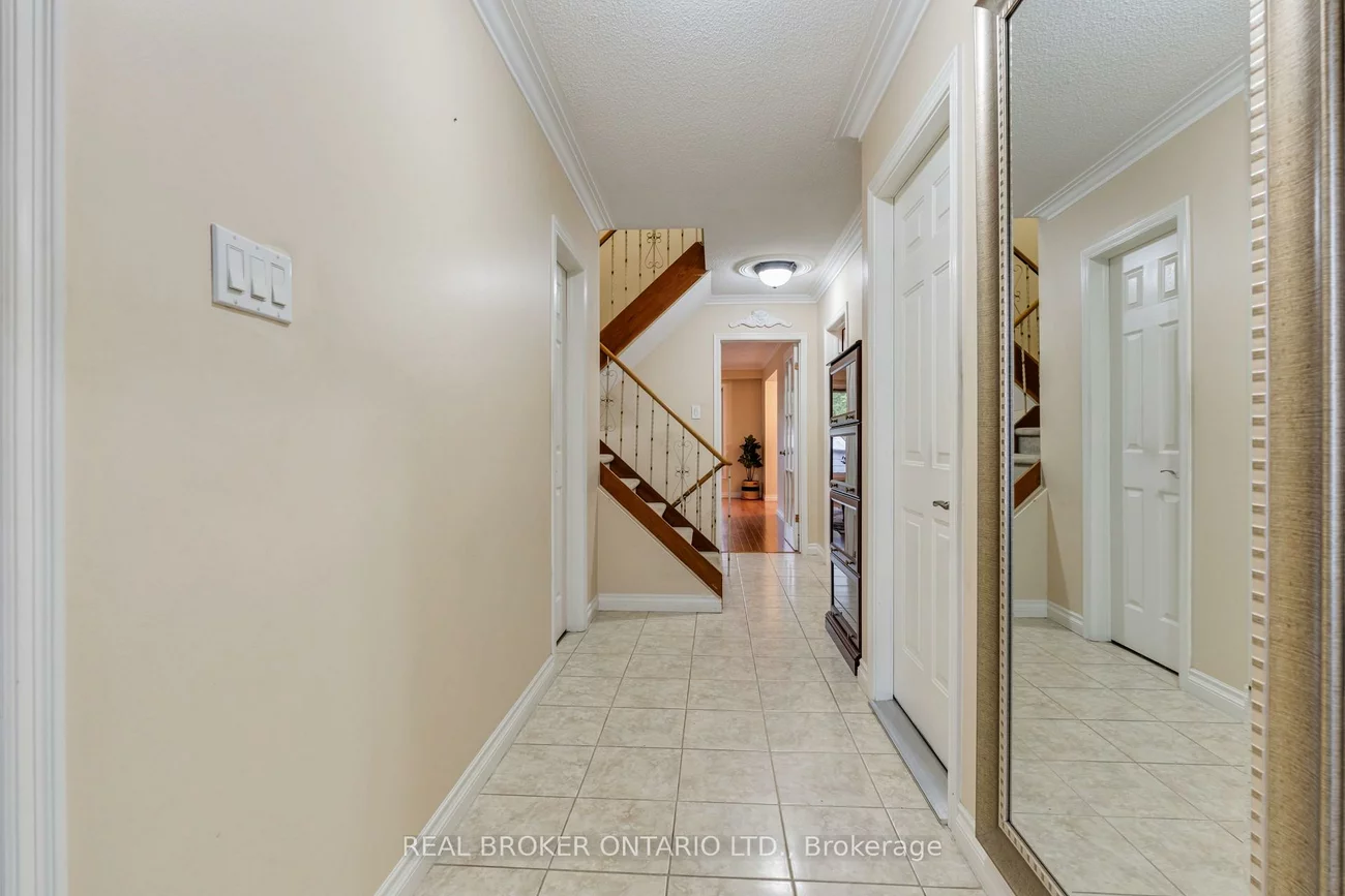 56A, Treeview, Alderwood, Toronto