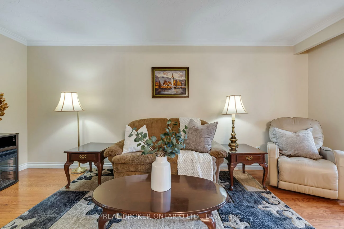 56A, Treeview, Alderwood, Toronto