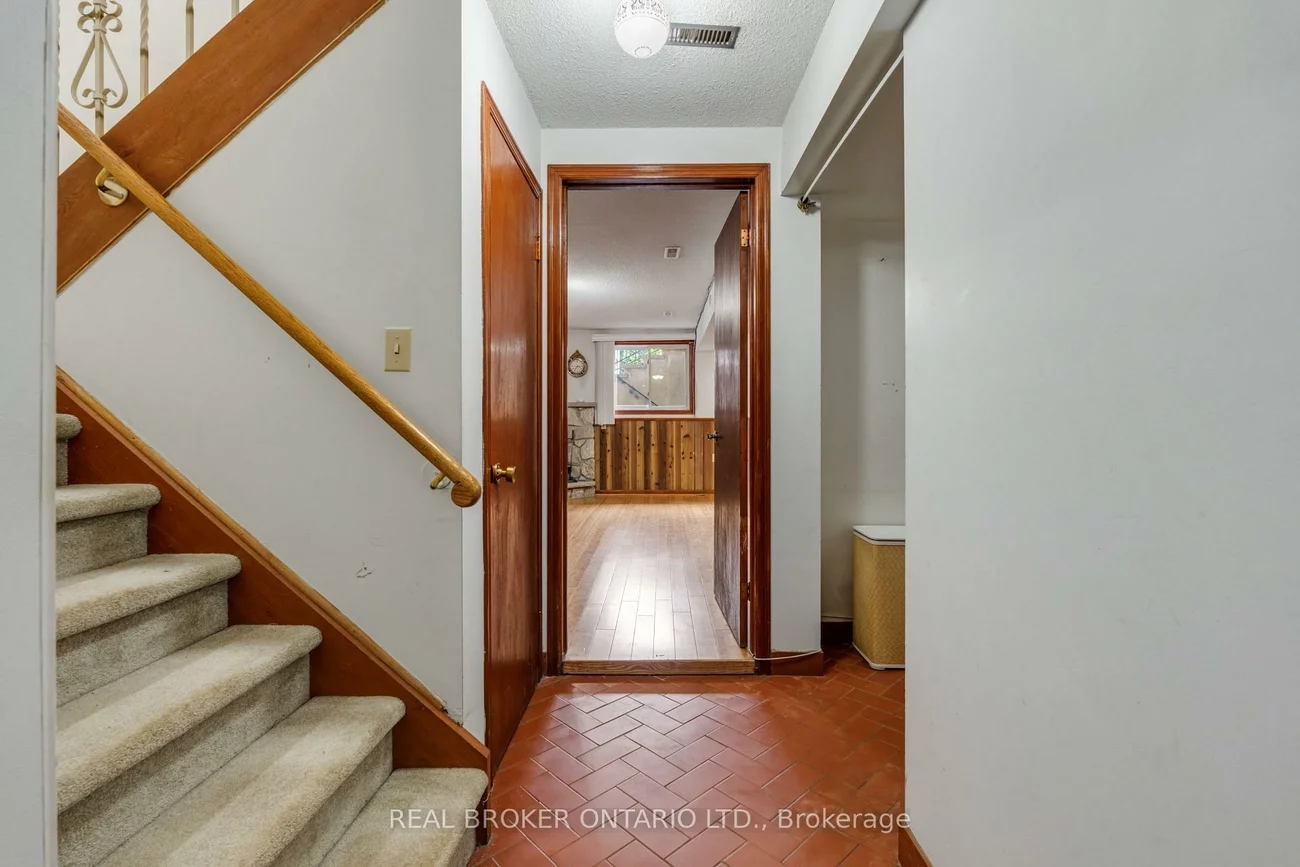 56A, Treeview, Alderwood, Toronto