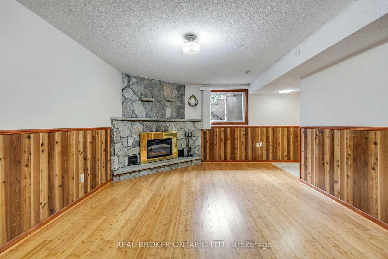56A, Treeview, Alderwood, Toronto