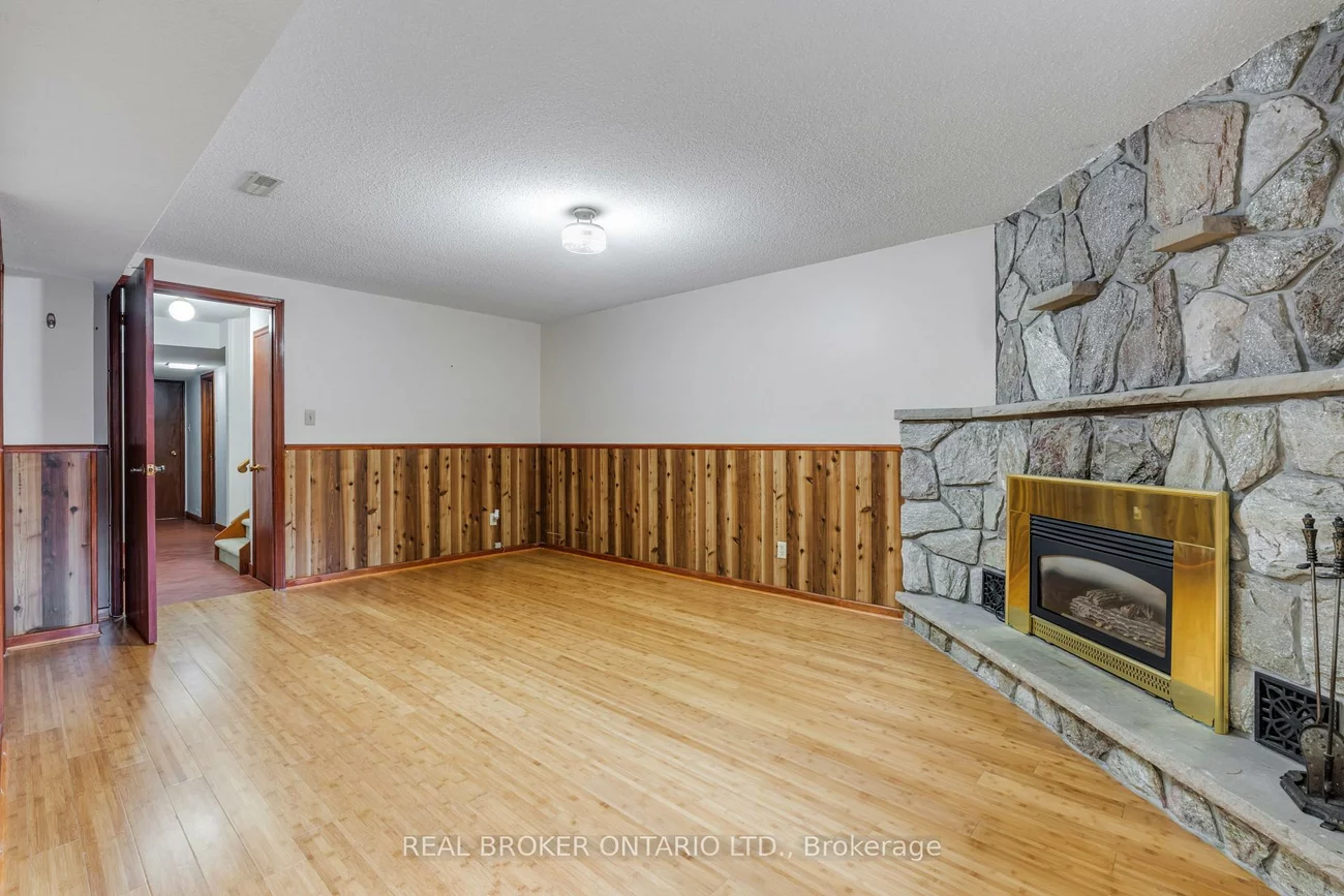 56A, Treeview, Alderwood, Toronto