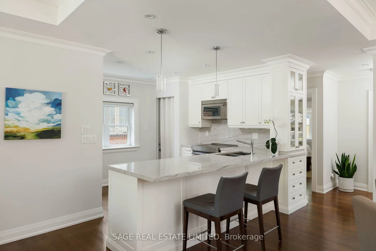 102, Humbervale, Stonegate-Queensway, Toronto