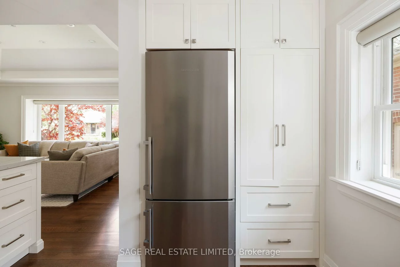 102, Humbervale, Stonegate-Queensway, Toronto