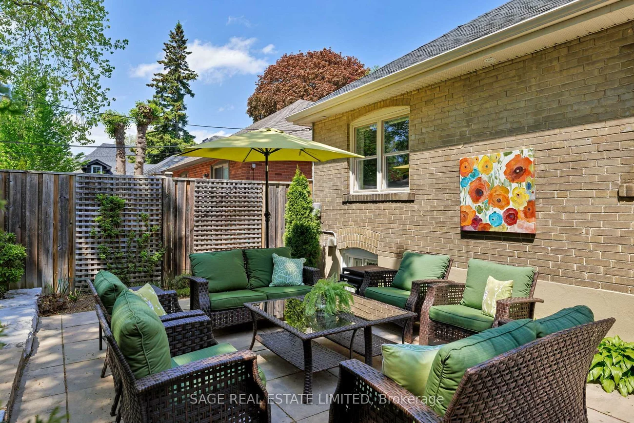 102, Humbervale, Stonegate-Queensway, Toronto