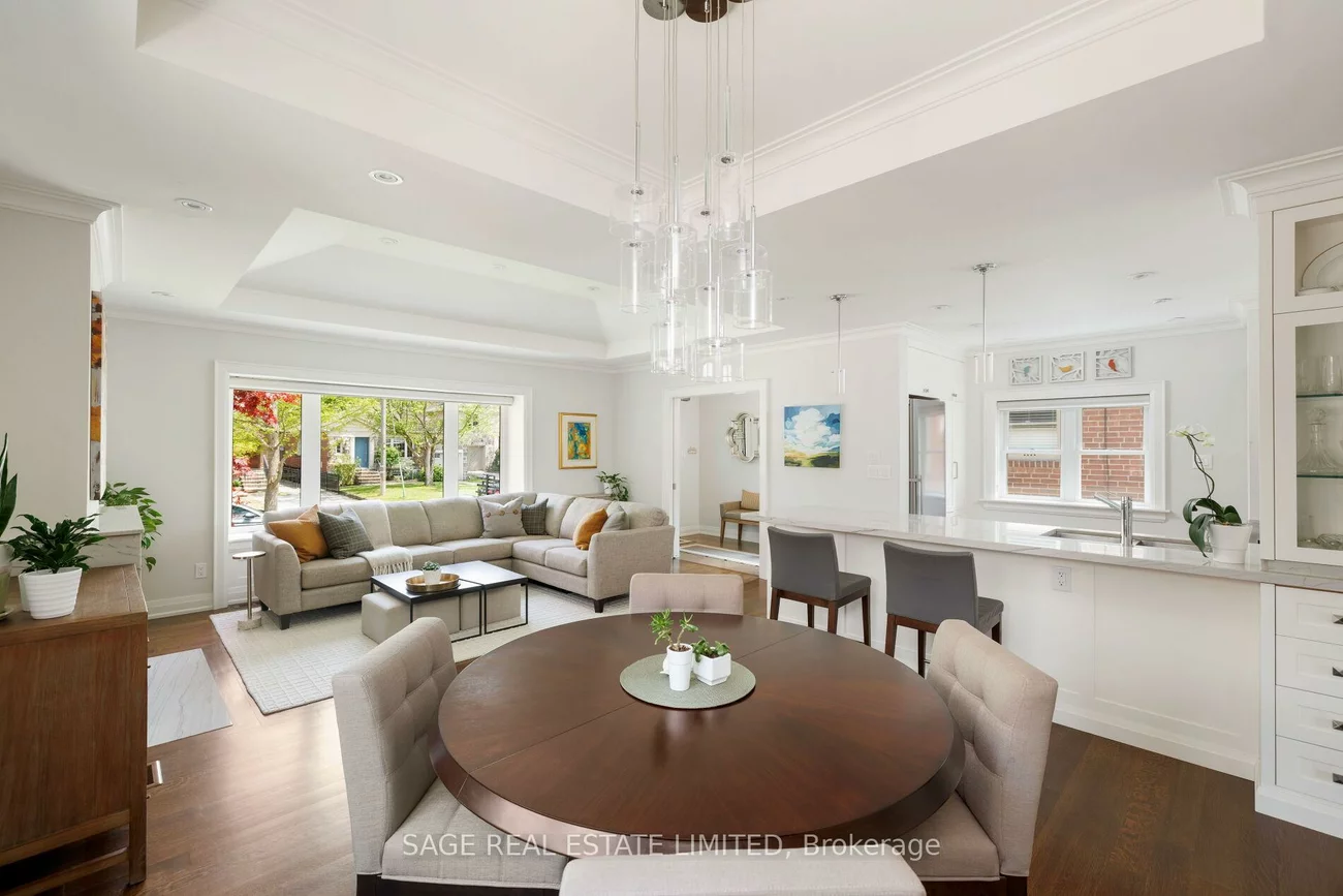 102, Humbervale, Stonegate-Queensway, Toronto
