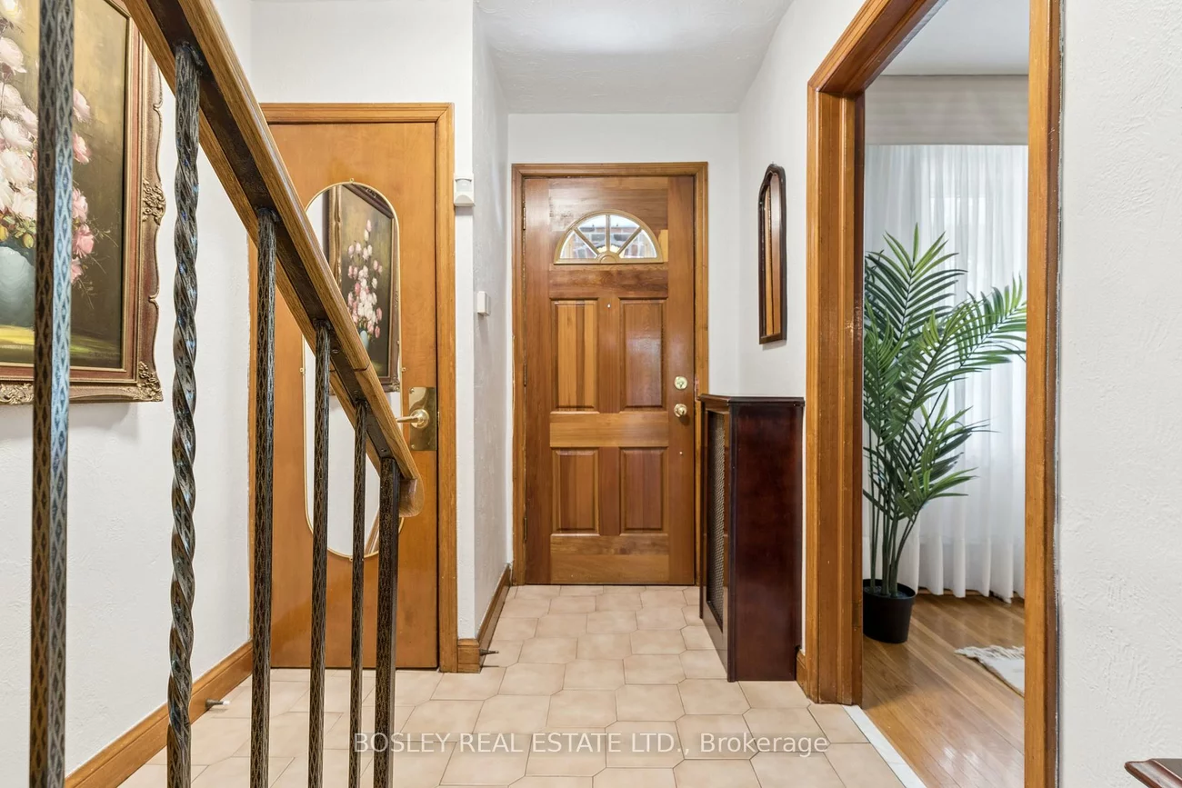 96, Macdonald, Weston, Toronto