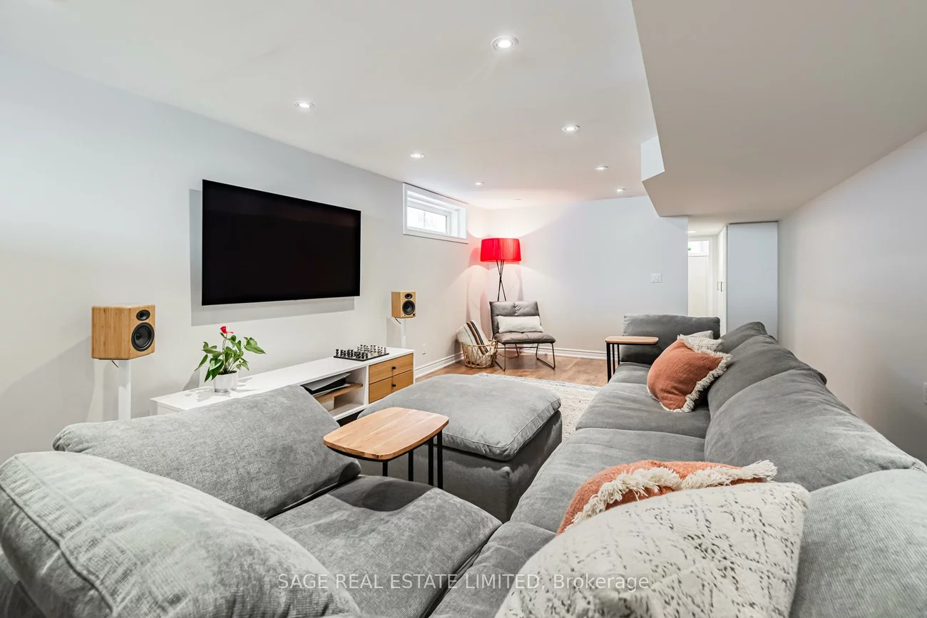 39A, Uxbridge, Weston-Pellam Park, Toronto