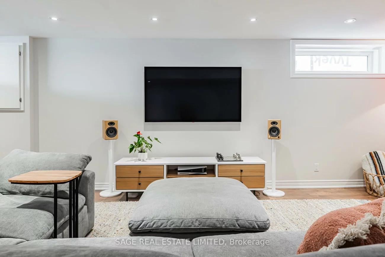 39A, Uxbridge, Weston-Pellam Park, Toronto