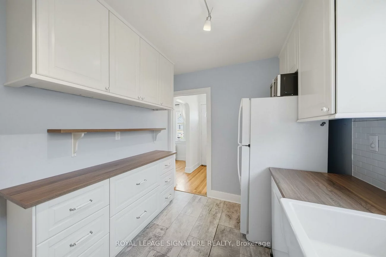 20, Aldgate, Stonegate-Queensway, Toronto