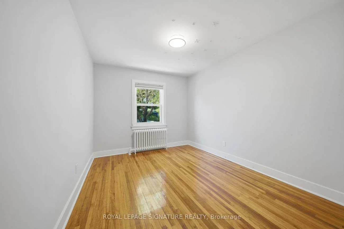 20, Aldgate, Stonegate-Queensway, Toronto