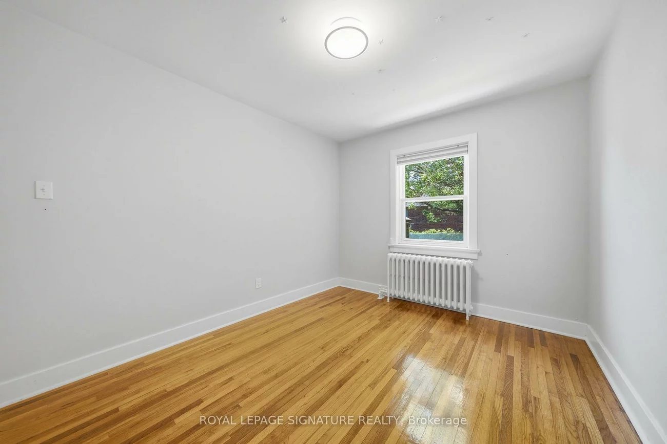 20, Aldgate, Stonegate-Queensway, Toronto