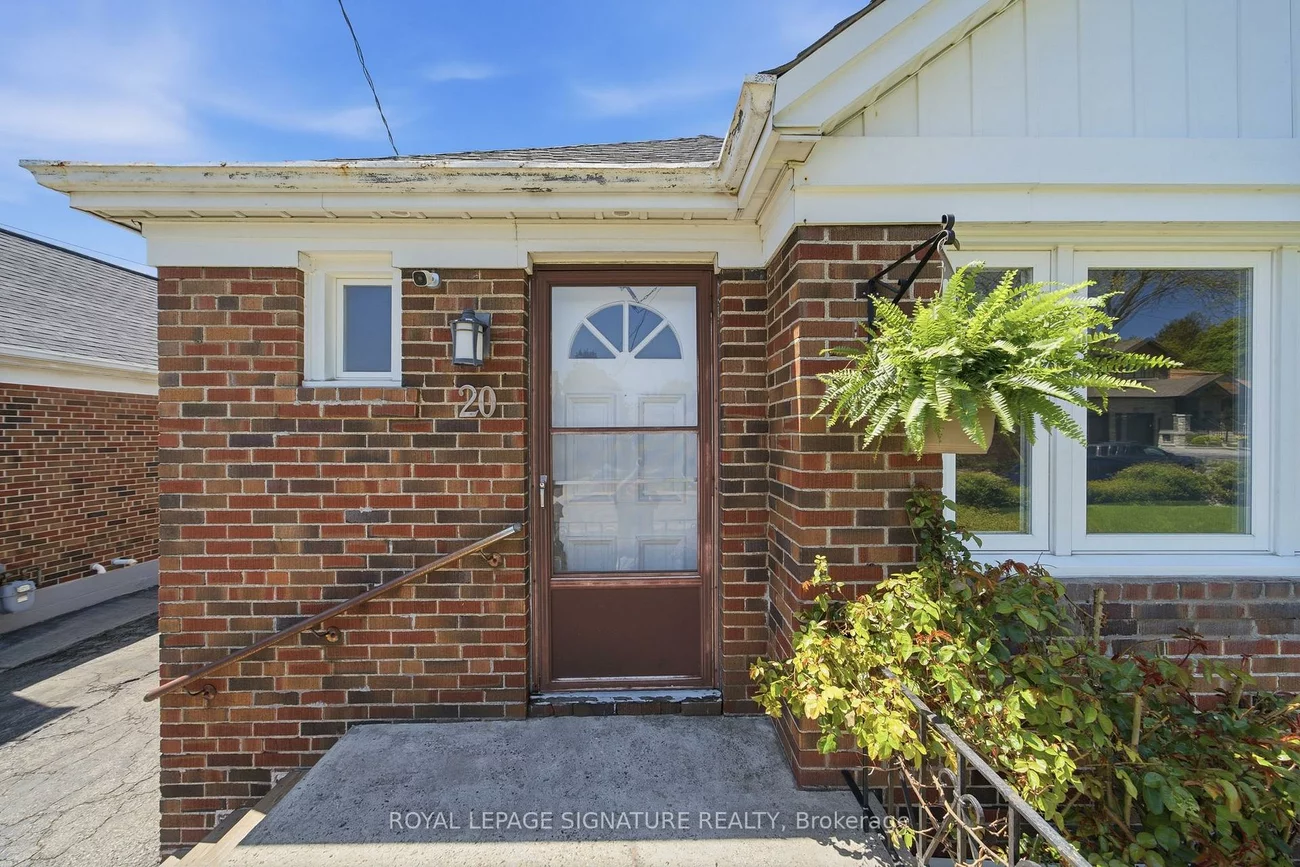 20, Aldgate, Stonegate-Queensway, Toronto