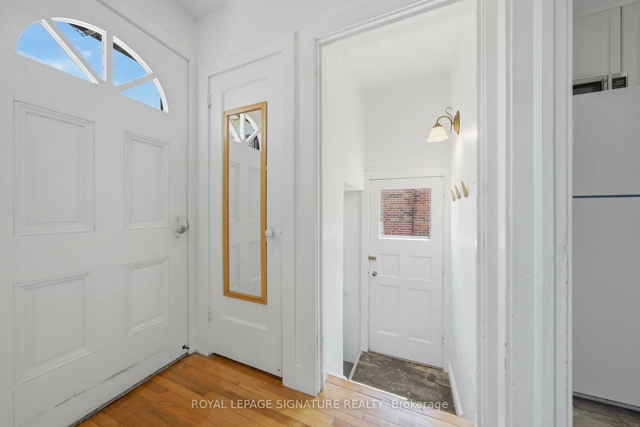 20, Aldgate, Stonegate-Queensway, Toronto