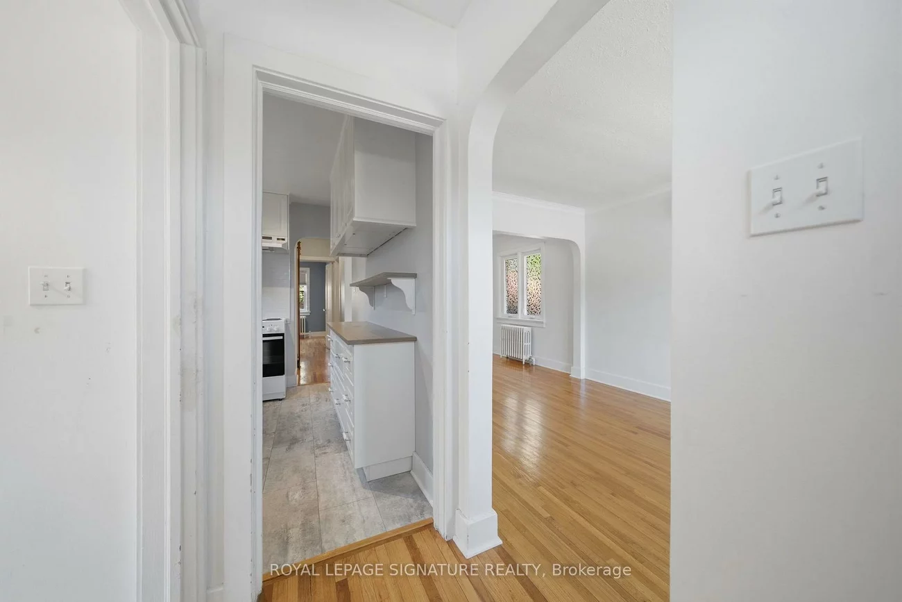 20, Aldgate, Stonegate-Queensway, Toronto