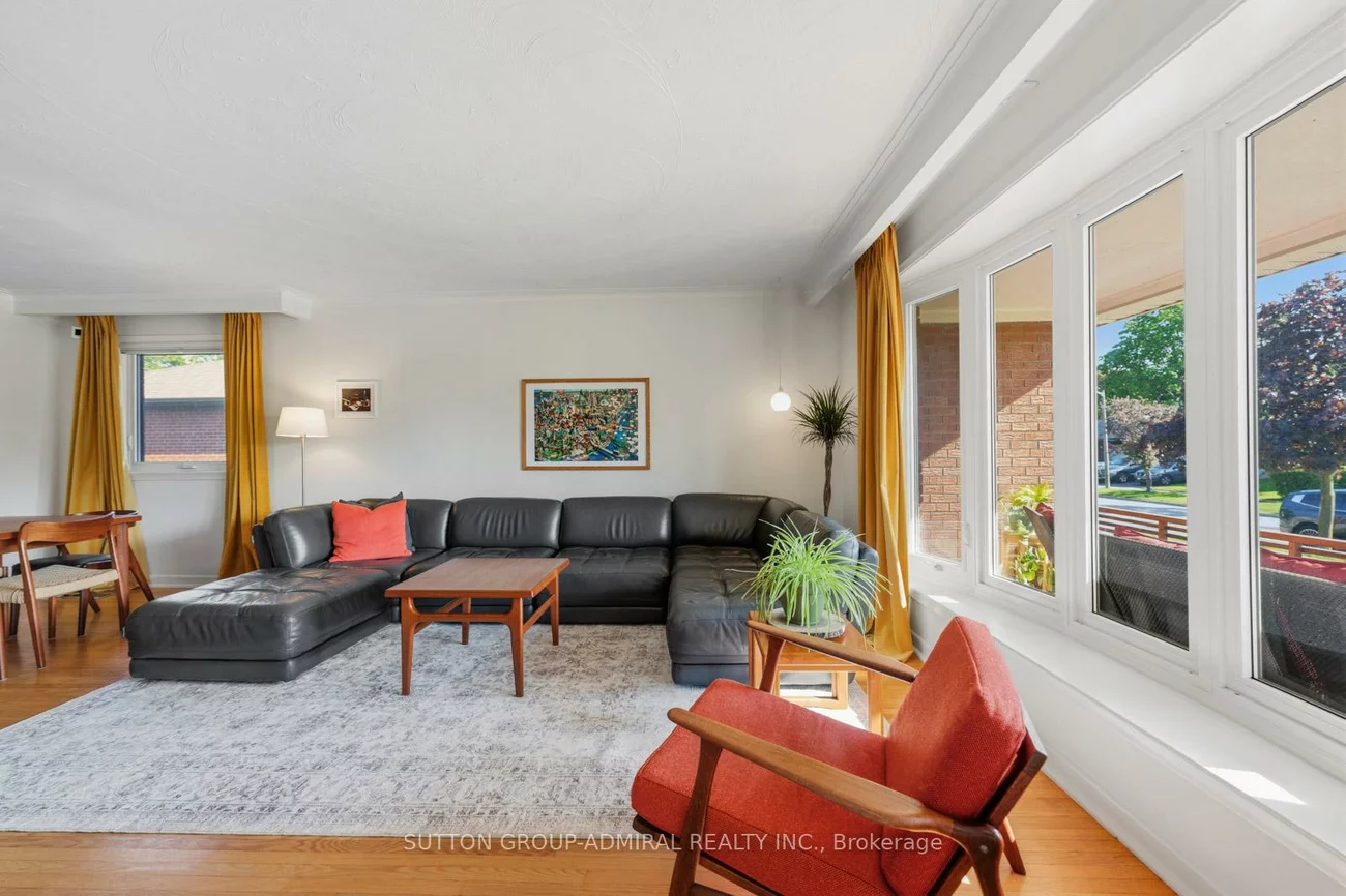 23, Groverdale, Etobicoke West Mall, Toronto