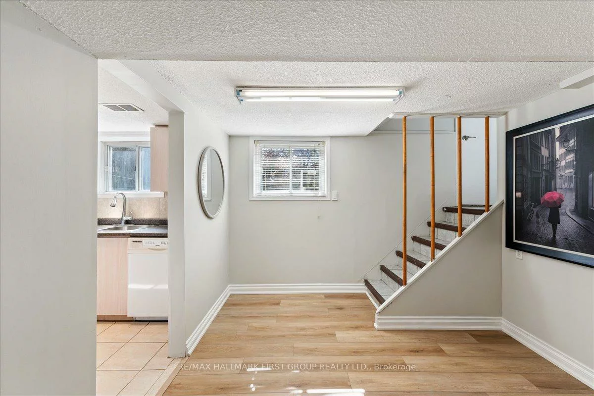 2690, Islington, Thistletown-Beaumonde Heights, Toronto