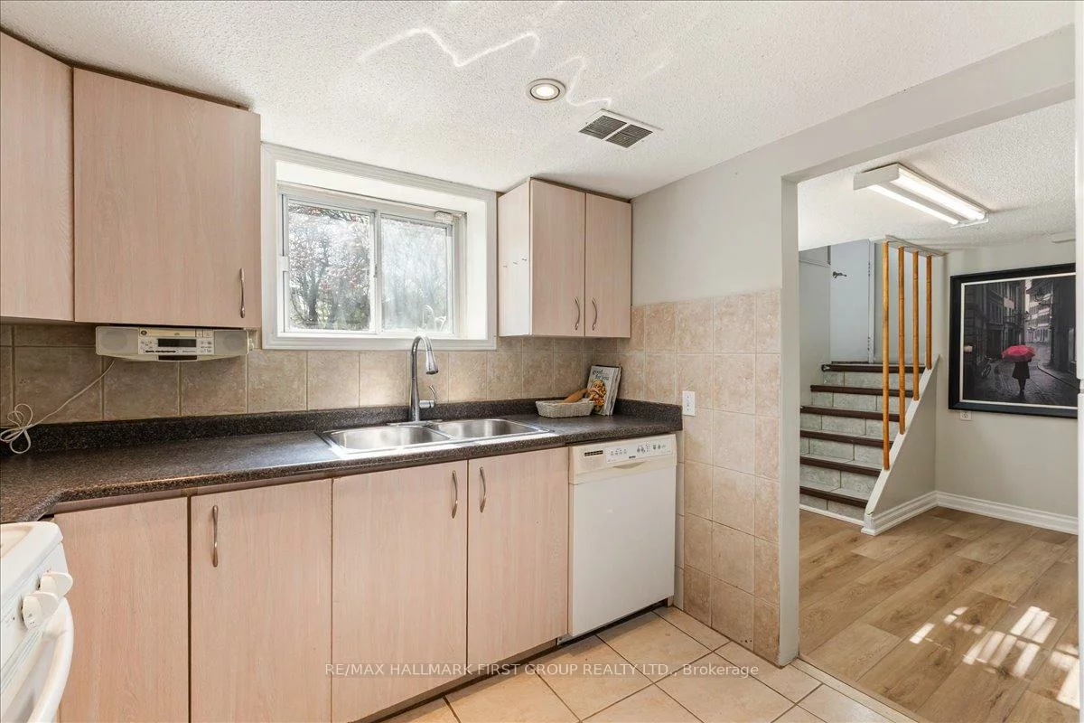 2690, Islington, Thistletown-Beaumonde Heights, Toronto