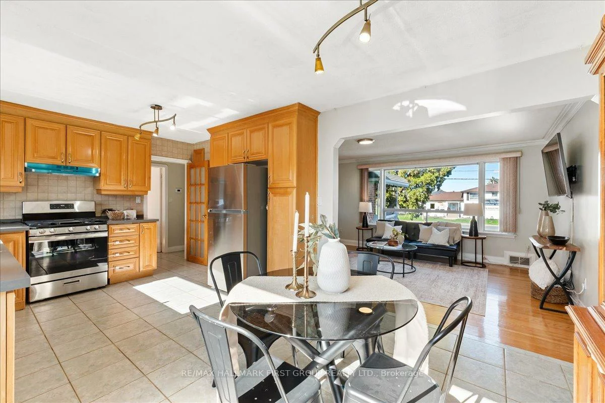 2690, Islington, Thistletown-Beaumonde Heights, Toronto