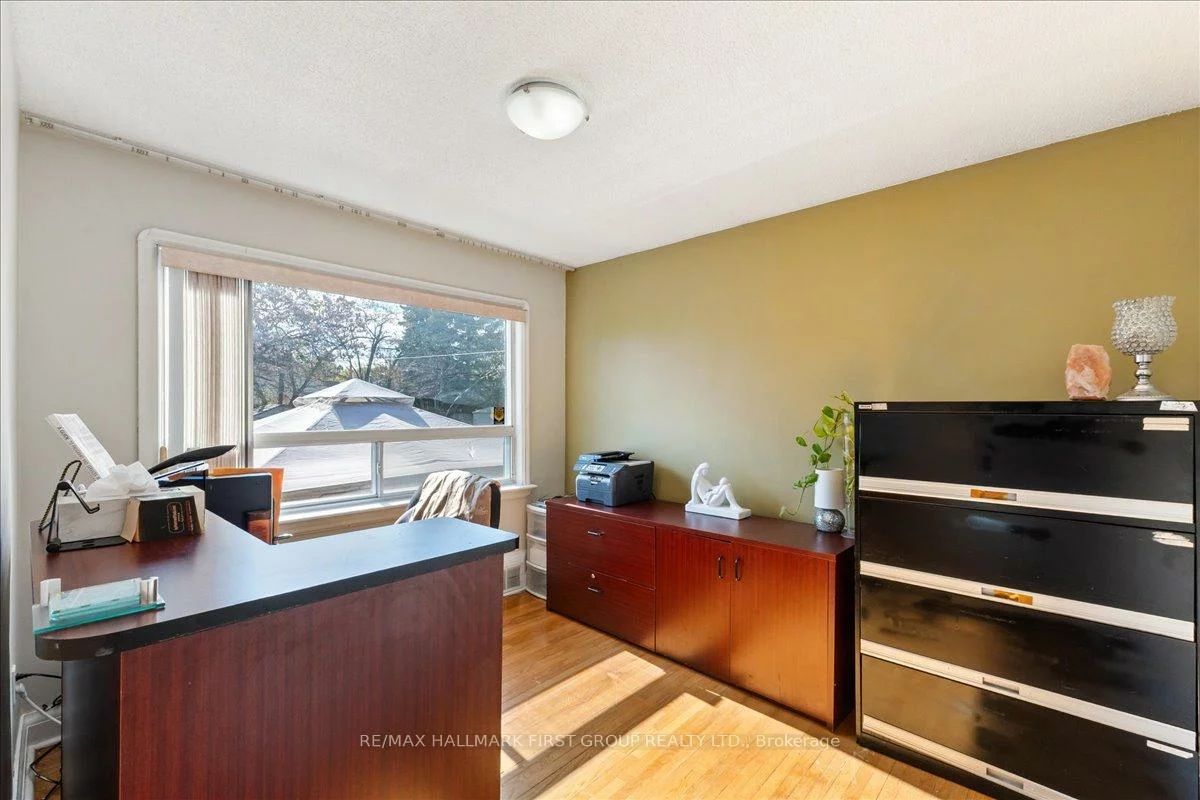 2690, Islington, Thistletown-Beaumonde Heights, Toronto