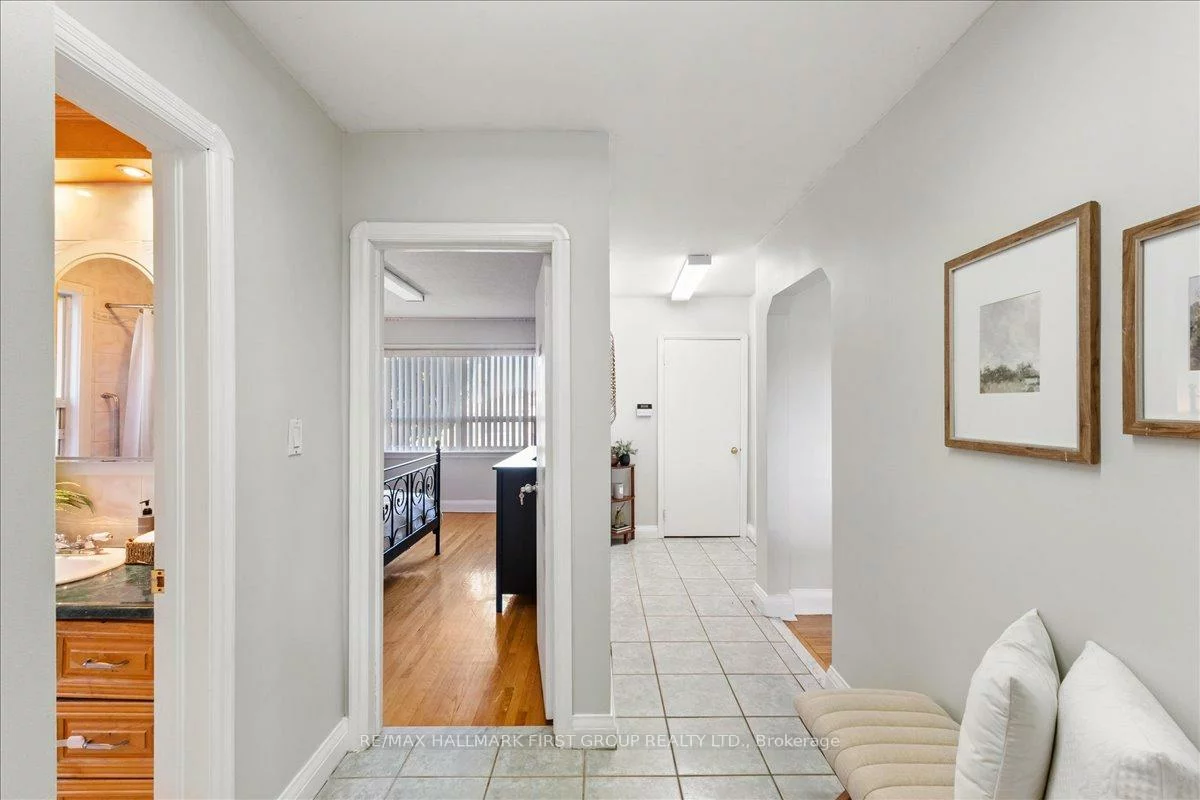 2690, Islington, Thistletown-Beaumonde Heights, Toronto