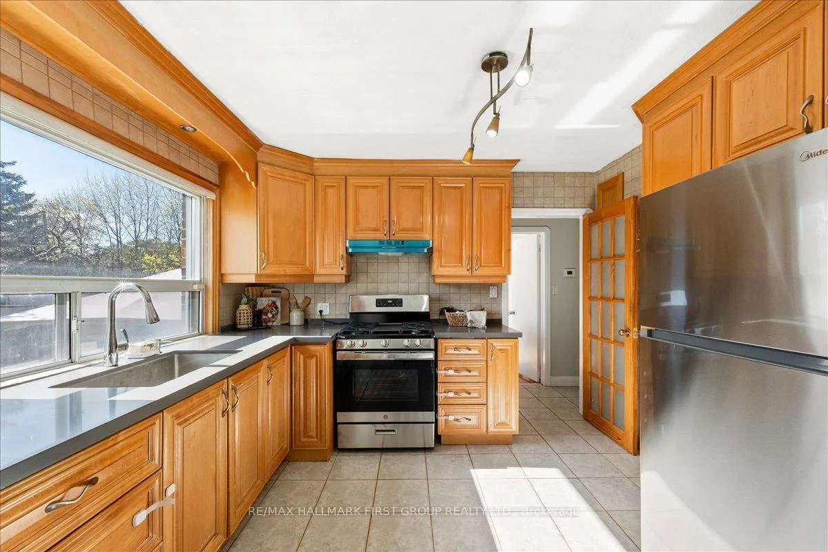 2690, Islington, Thistletown-Beaumonde Heights, Toronto