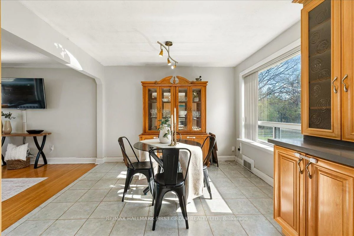 2690, Islington, Thistletown-Beaumonde Heights, Toronto