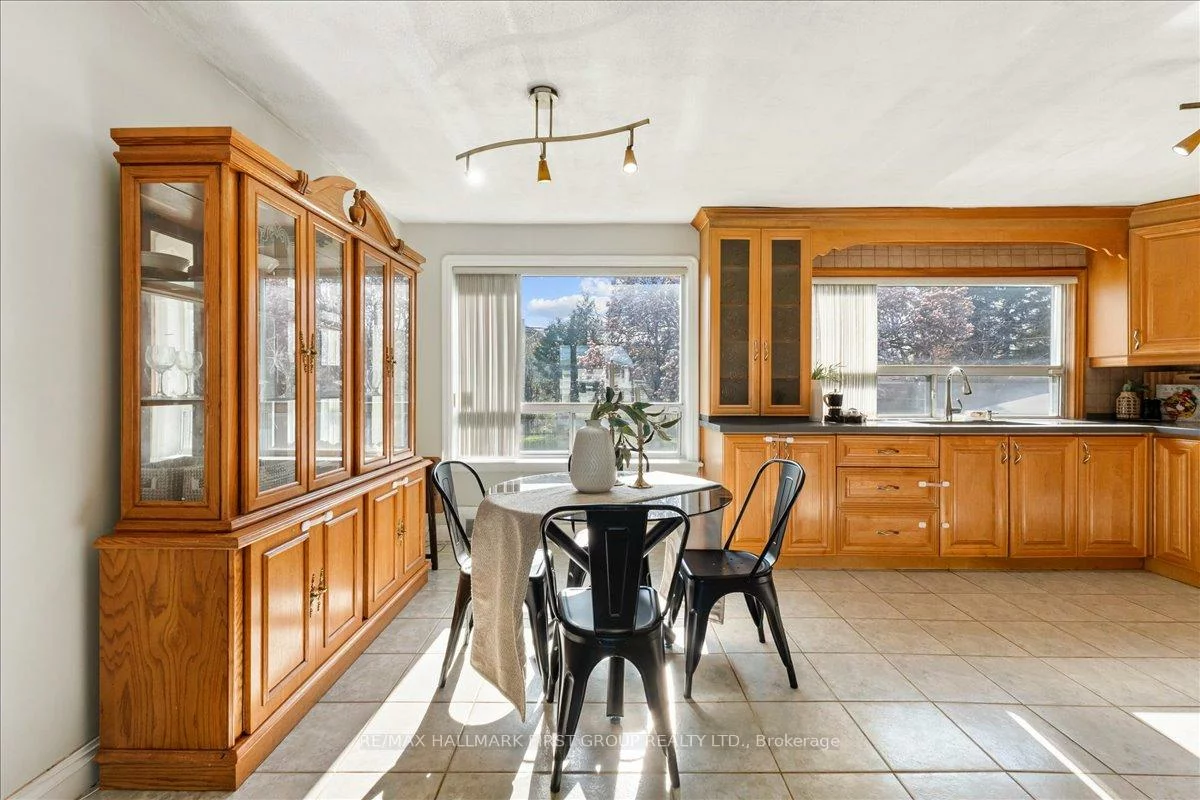 2690, Islington, Thistletown-Beaumonde Heights, Toronto