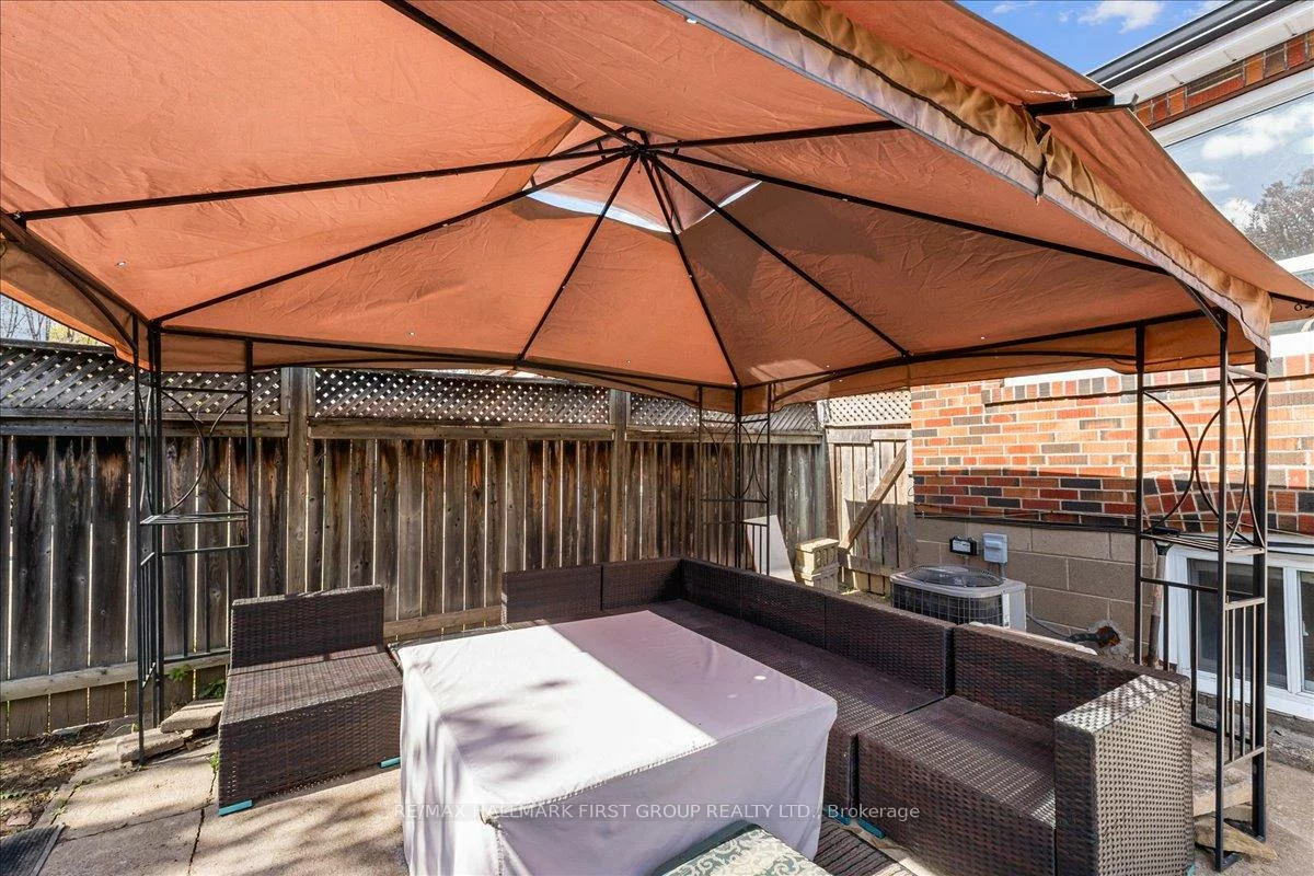 2690, Islington, Thistletown-Beaumonde Heights, Toronto