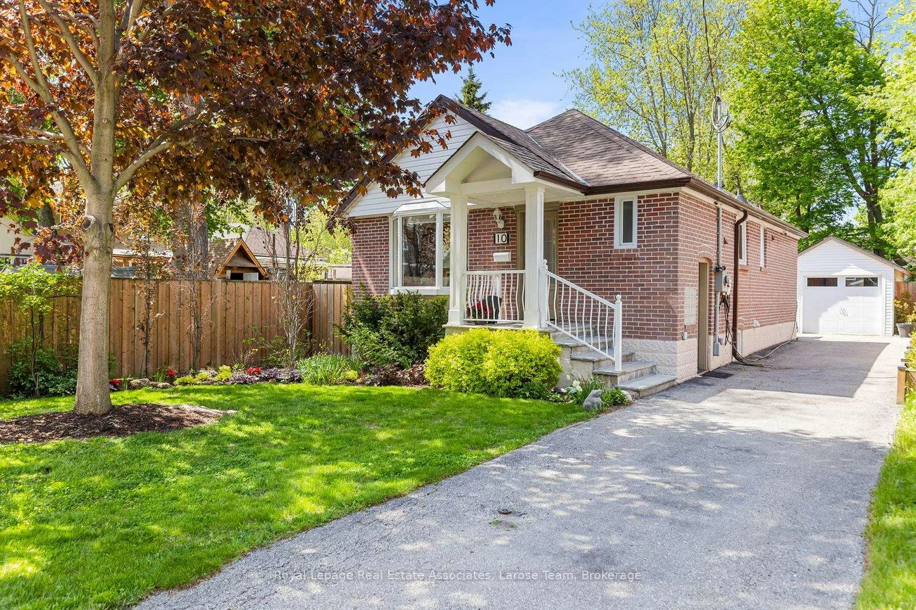 10, Iris, Long Branch, Toronto