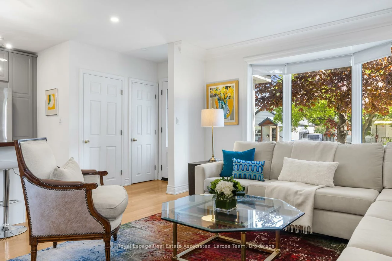 10, Iris, Long Branch, Toronto