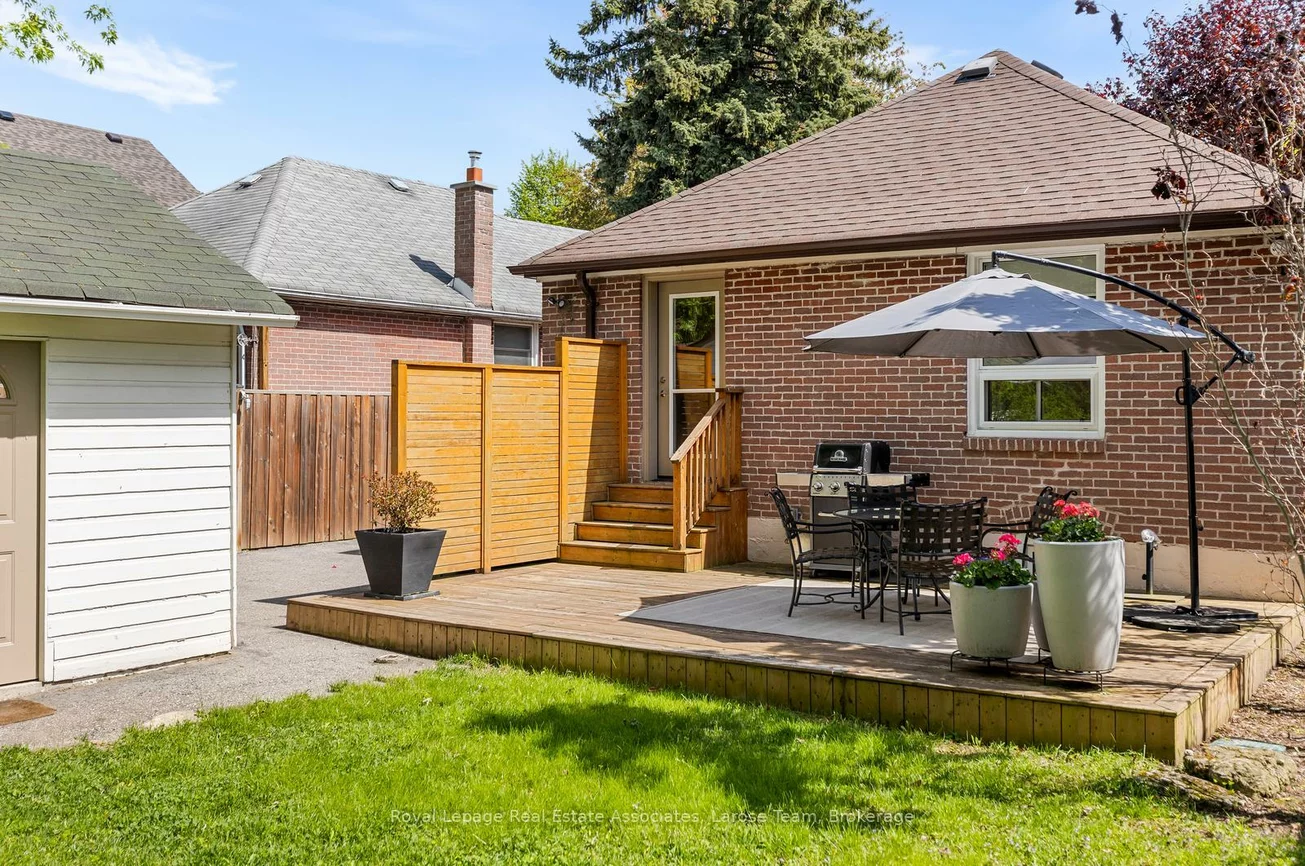10, Iris, Long Branch, Toronto